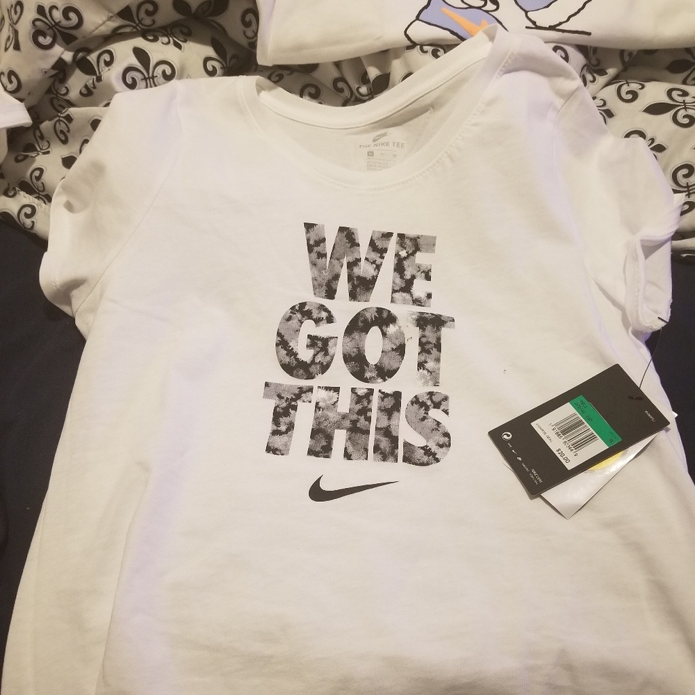 Girl's Nike tee